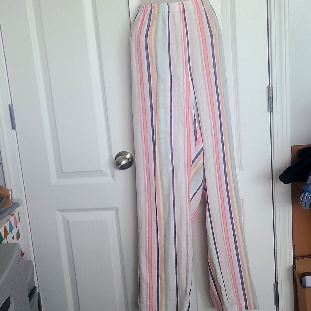 Linen Blend pants with button window pane accents
